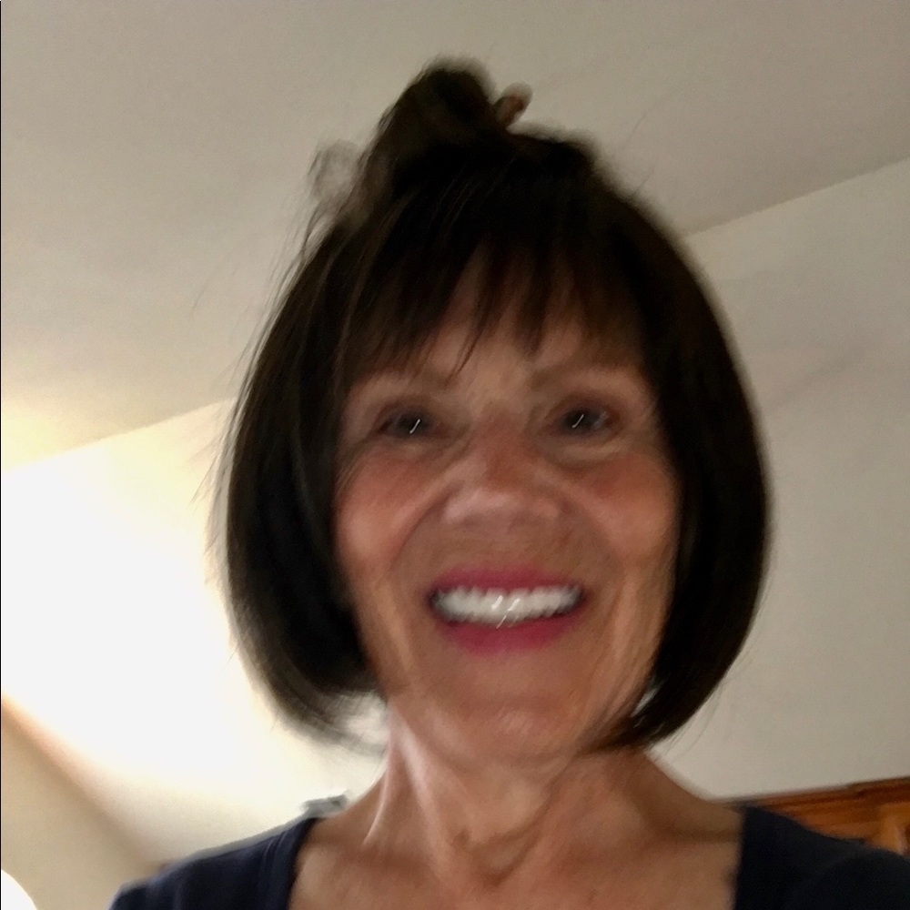 Meet your Posher, Denise